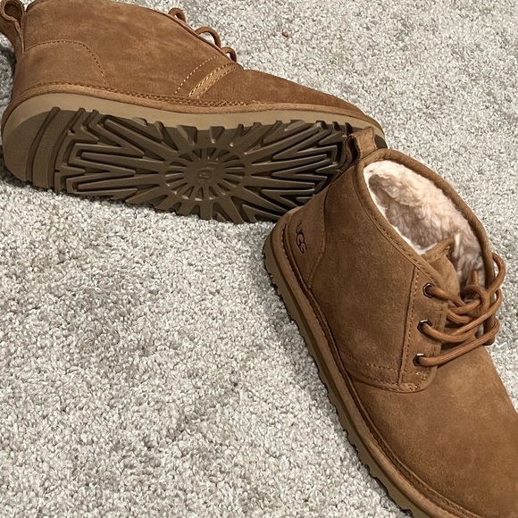 Uggs - Picture 2 of 2